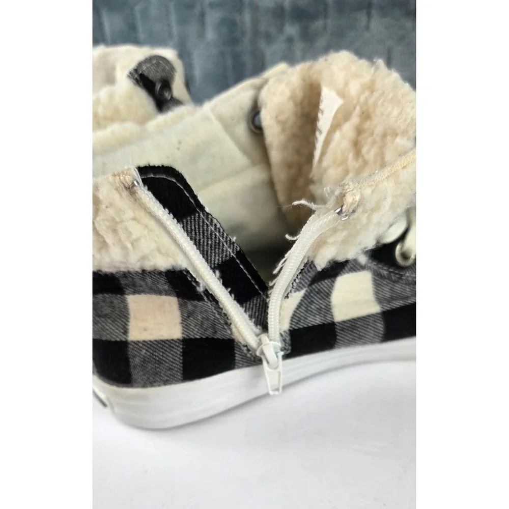 Tommy Bahama material almond