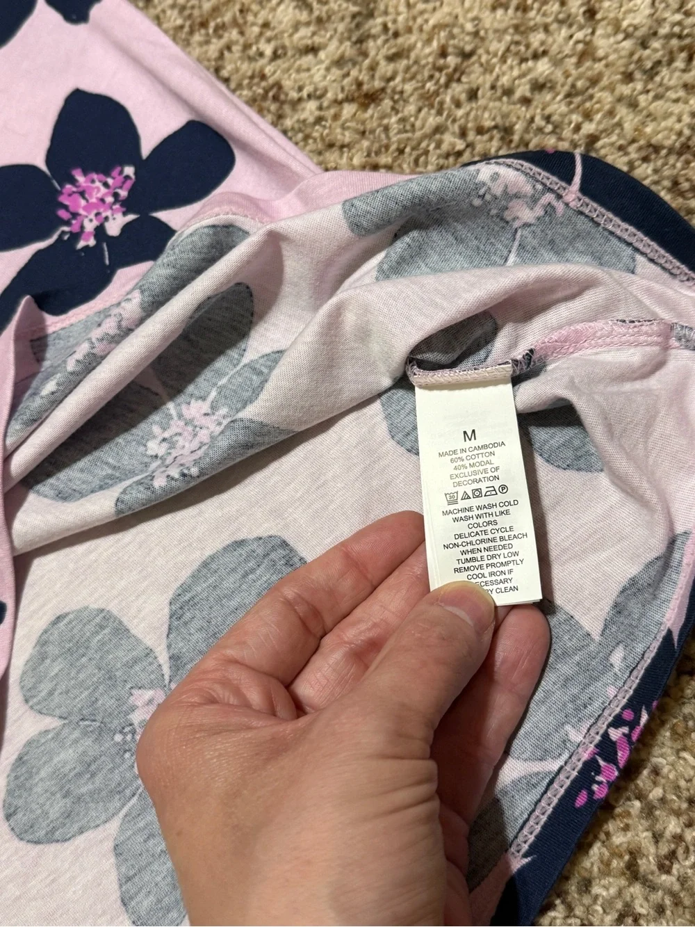 kate spade Lilac Floral Short Sleeve Pajama Top with Navy Flowers Womens M EUC