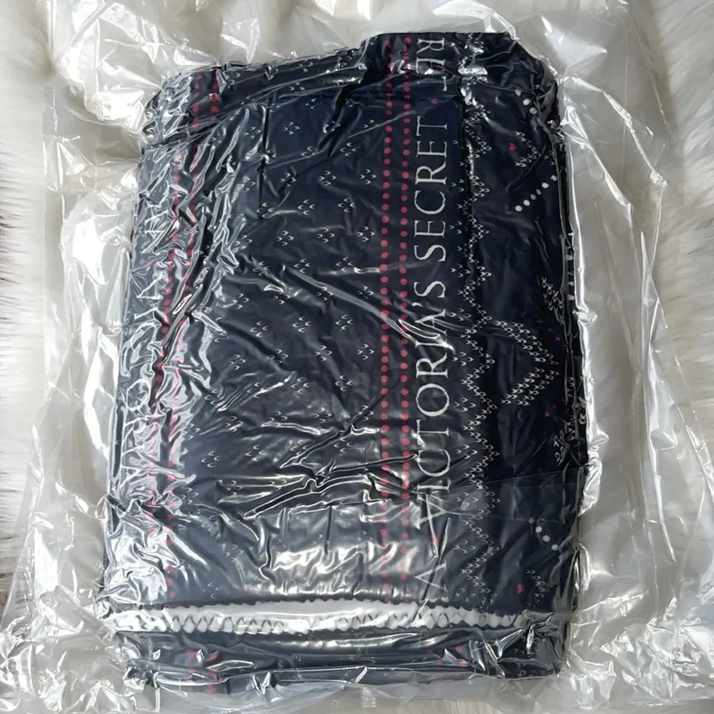 Victorias Secret soft polyester machine