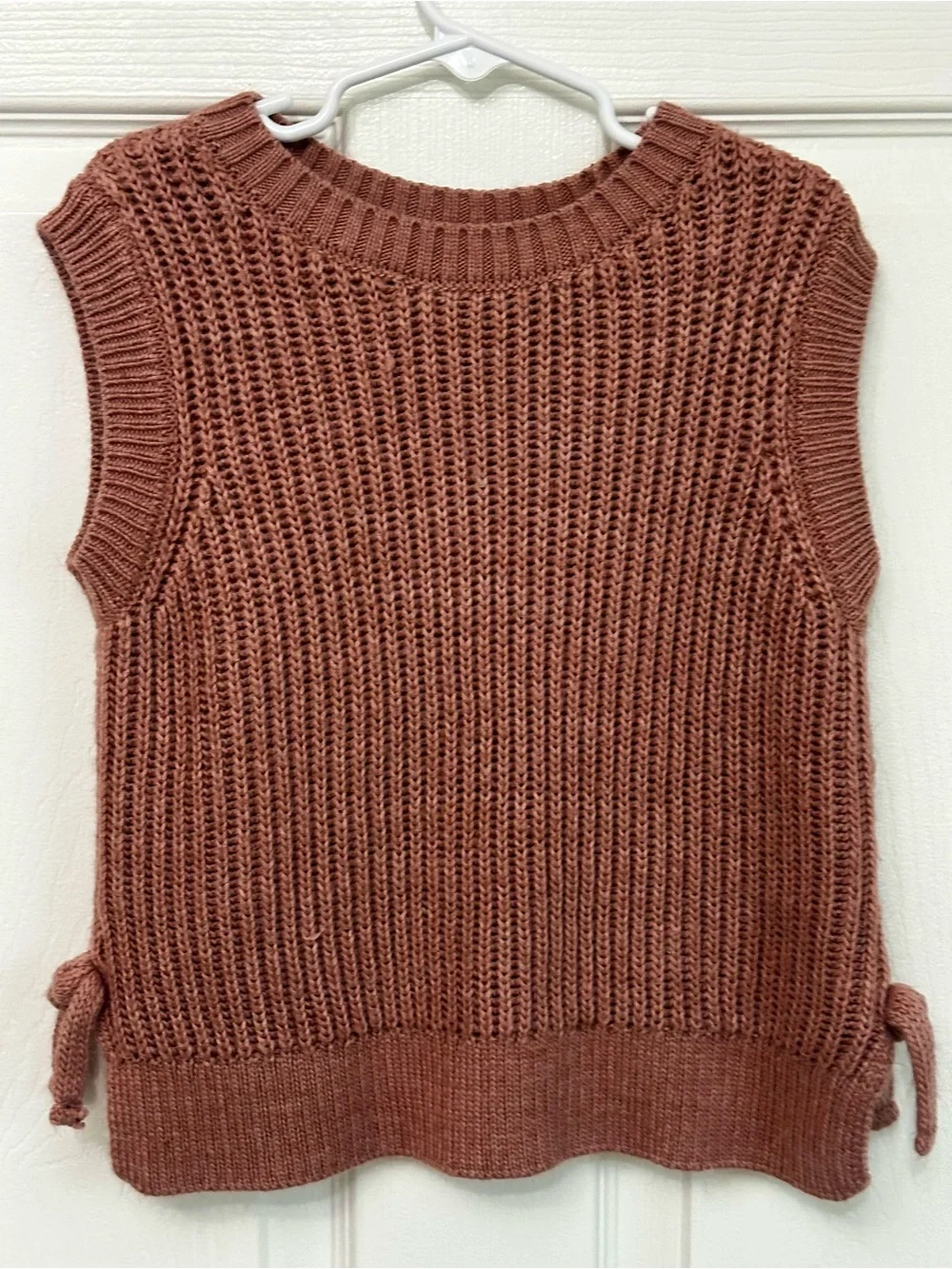 New Carter's toddler girl sweater vest Size  5T mauve ribbed knit Sleeveless Top