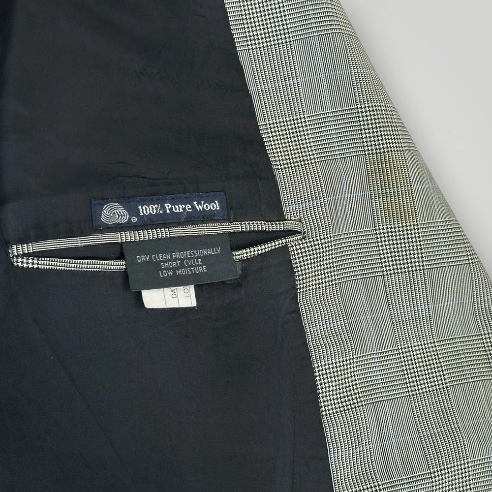 VTG Burberrys Sport Coat Mens Size 42 R Black White Plaid Window‎ Pane Wool USA