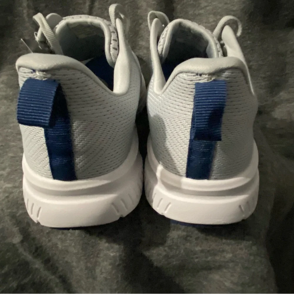 Athletic Works Shoes Mens 9.5‎ Grey Breathable Fabric Upper Lightweight Sneakers