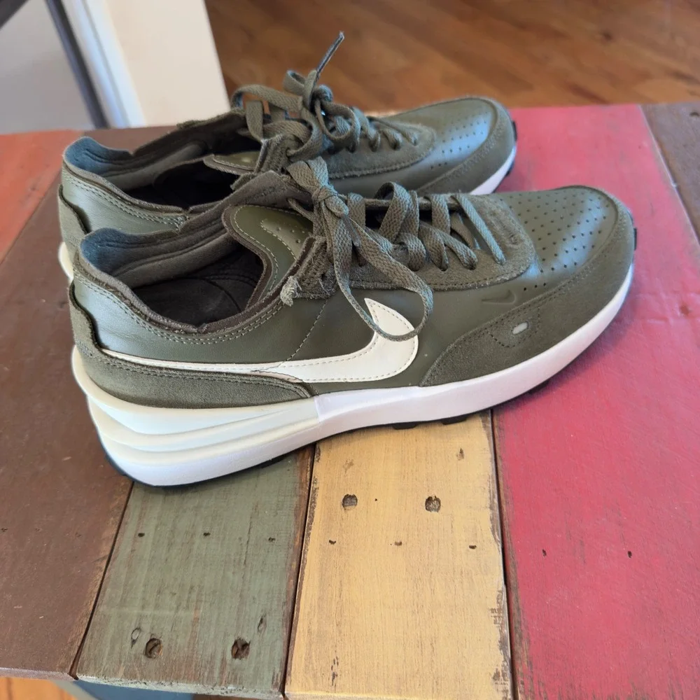 Nike Waffle Debut Mens Size 8 Olive Green Suede Leather Sneakers DX9428-201‎