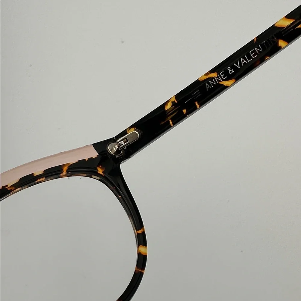 Anne Et Valentin original distinctive brand’s