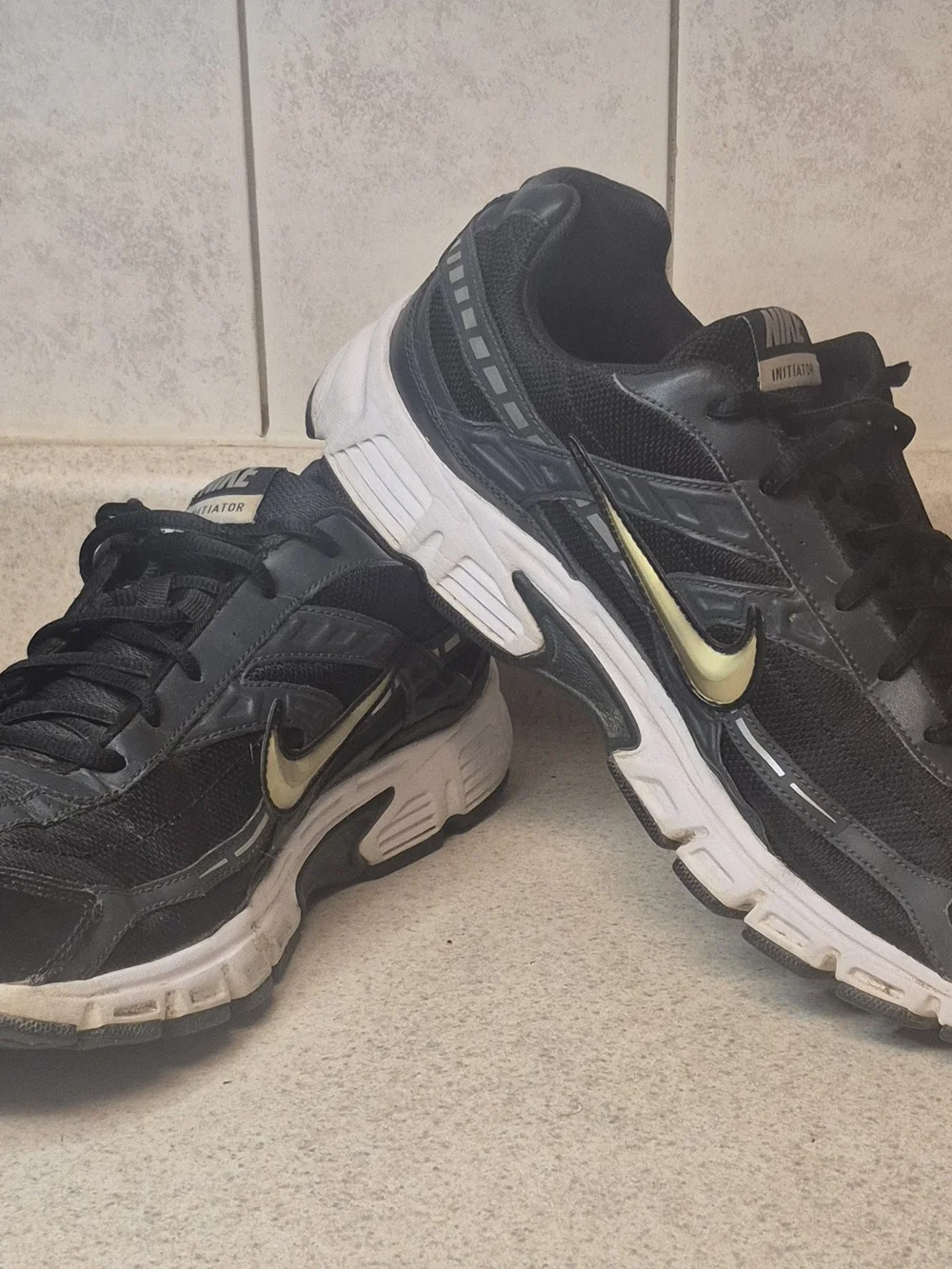 Nike Initiator Men's Athletic Running Size 14 Black 394055-002