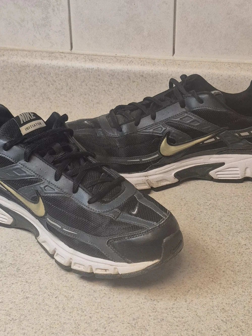Nike Initiator Men's Athletic Running Size 14 Black 394055-002