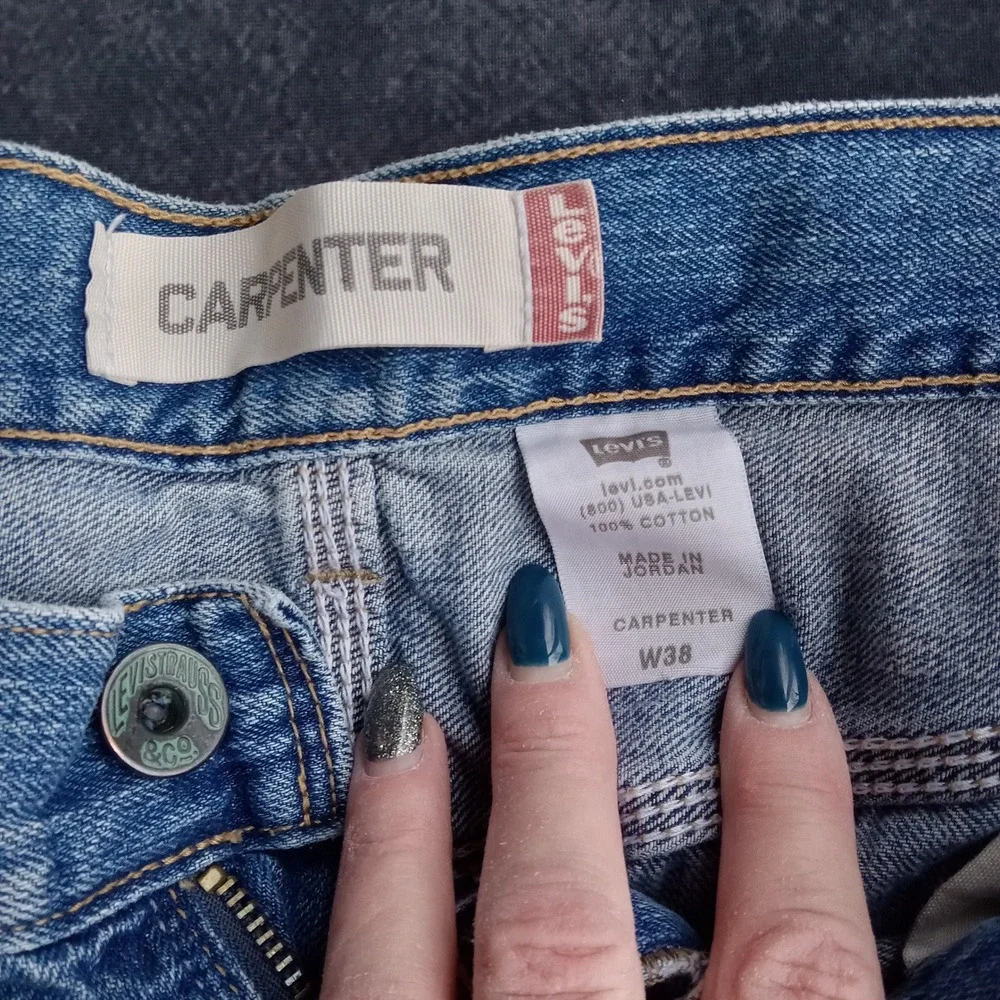 Levis levi carpenter