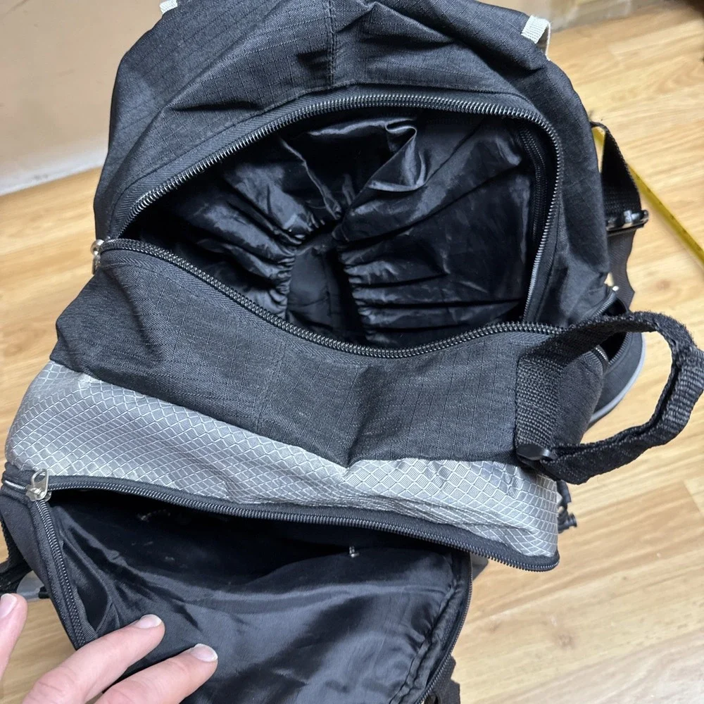 Louis Garneau garneau black travel