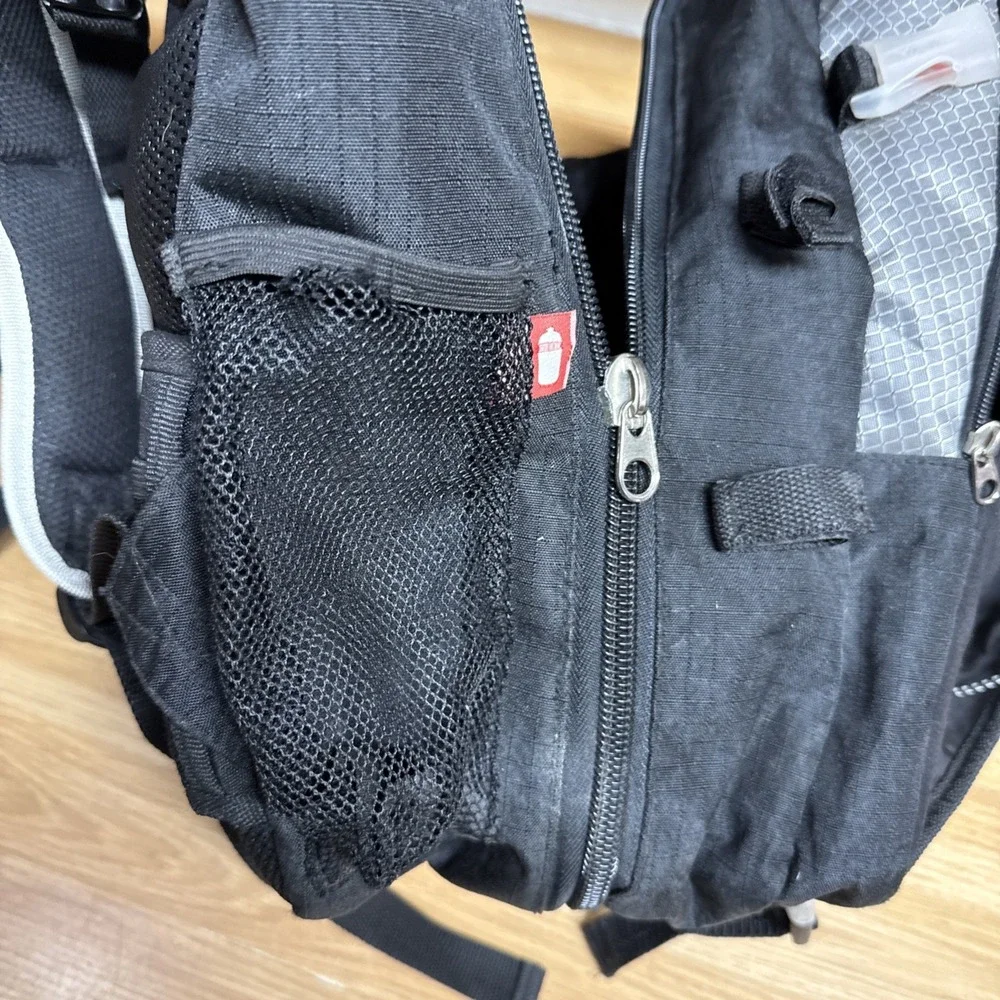 Louis Garneau backpack all black