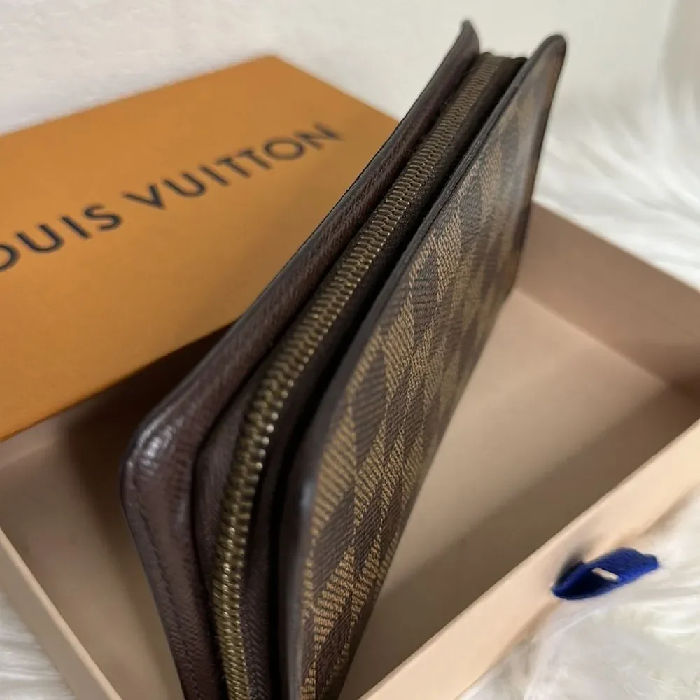 Louis Vuitton preloved louis