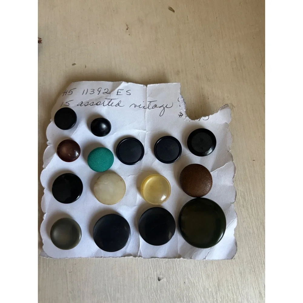 N/A buttons resin