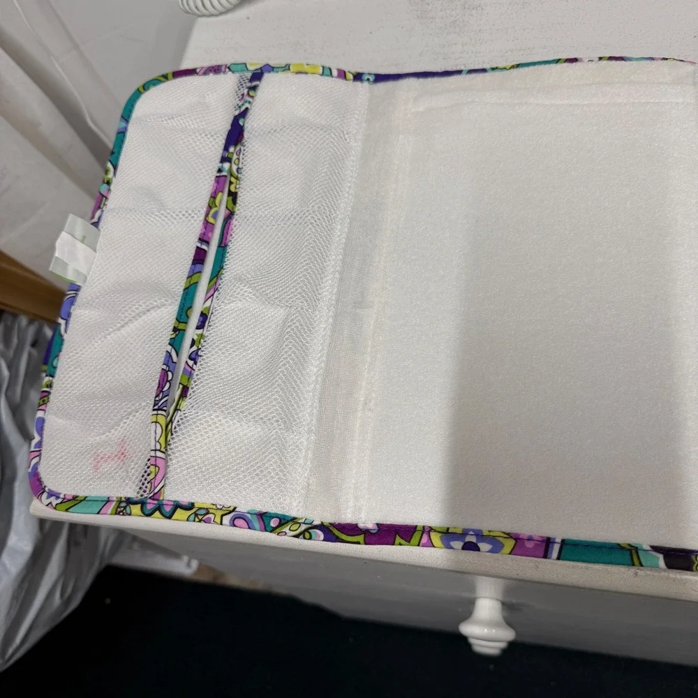 Vera Bradley excellent pre