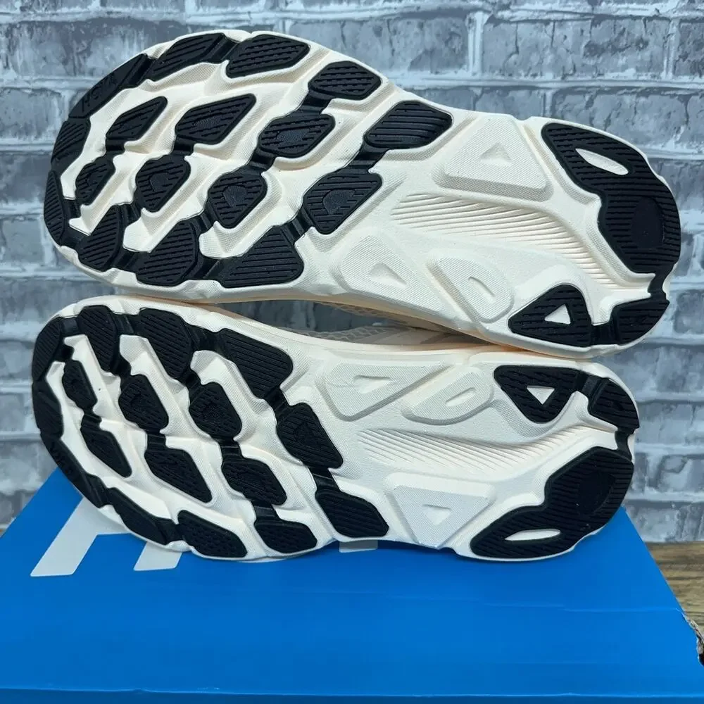Hoka One One brand new