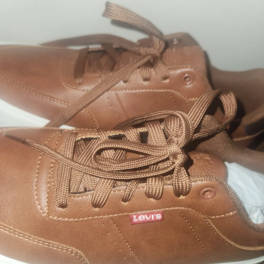 Levis levi mens