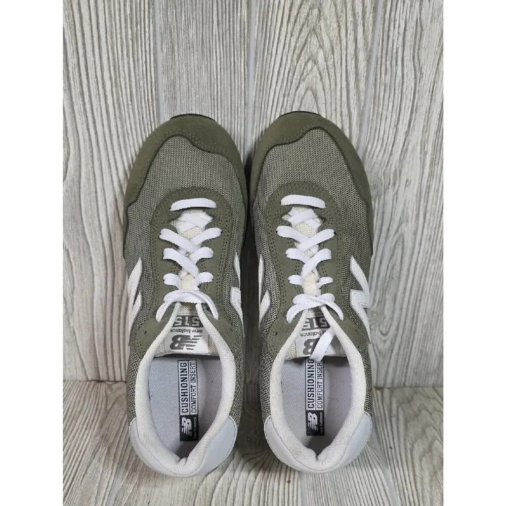 New Balance appear barely