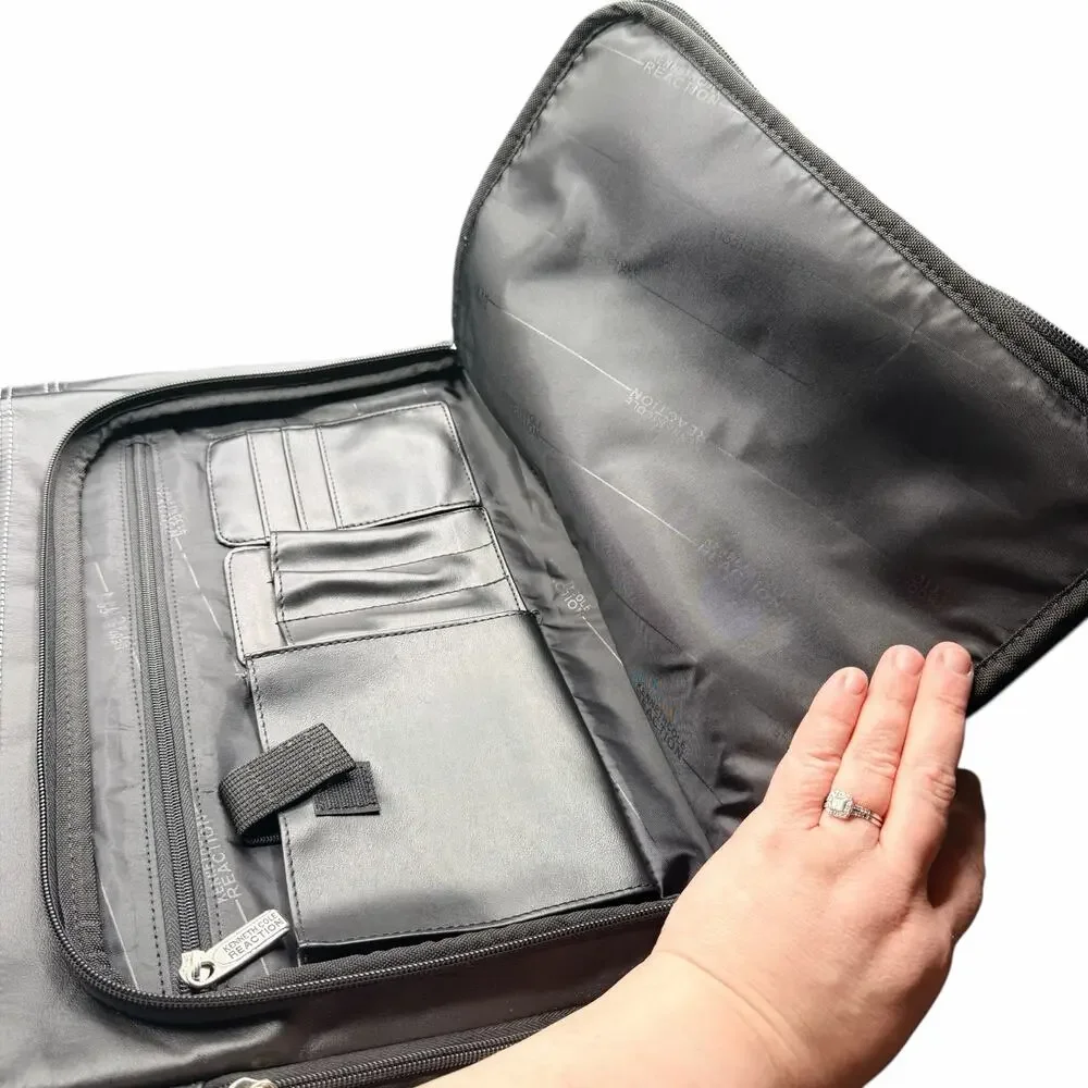 Kenneth Cole Reaction Black Leather Messenger Laptop Bag Crossbody
