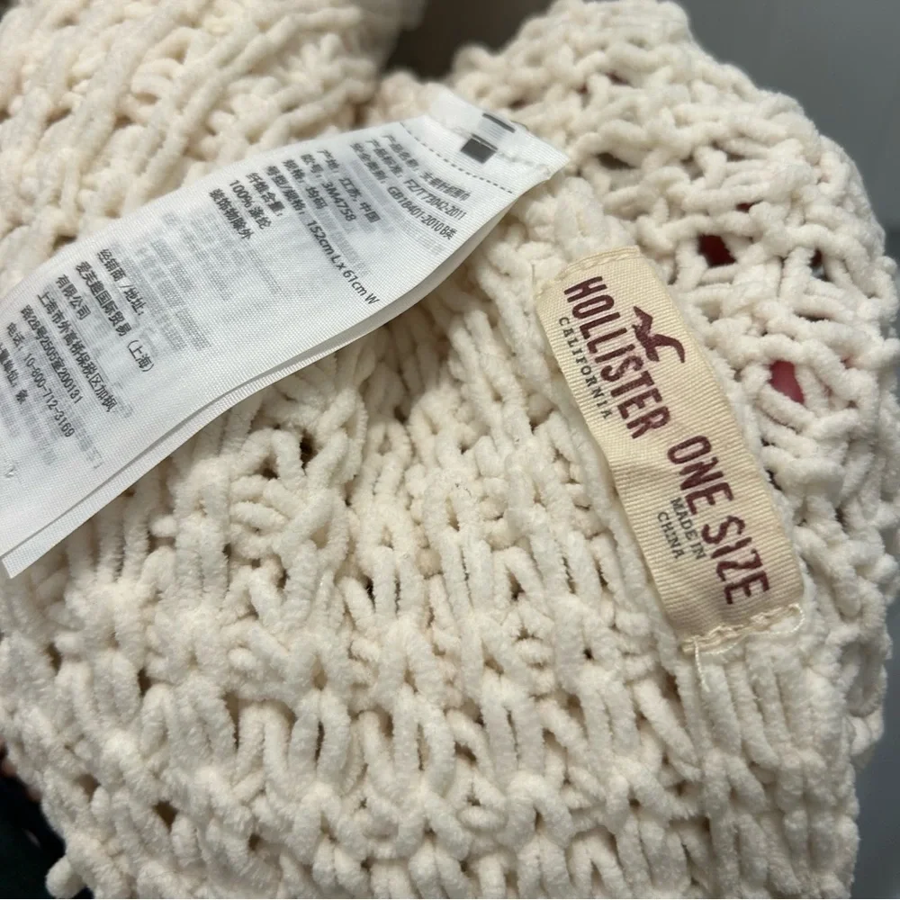 Hollister one size