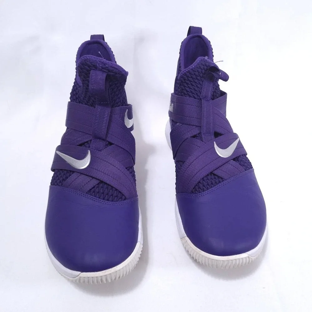 Nike lebron soldier