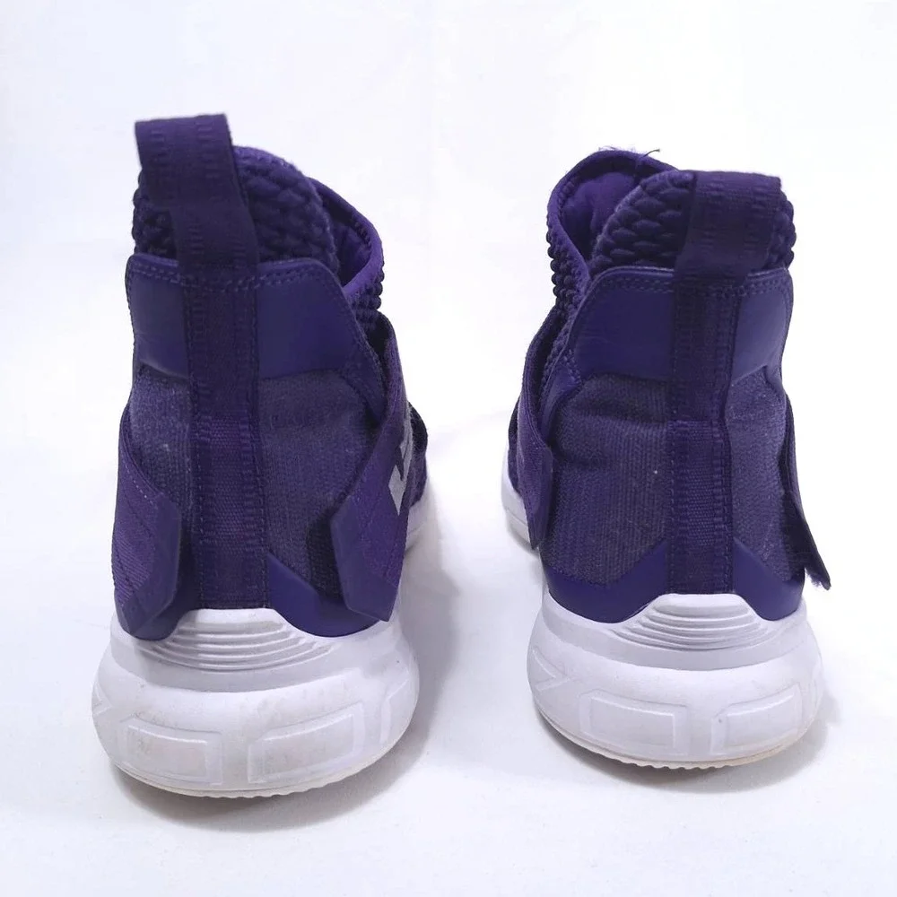 Nike lebron soldier