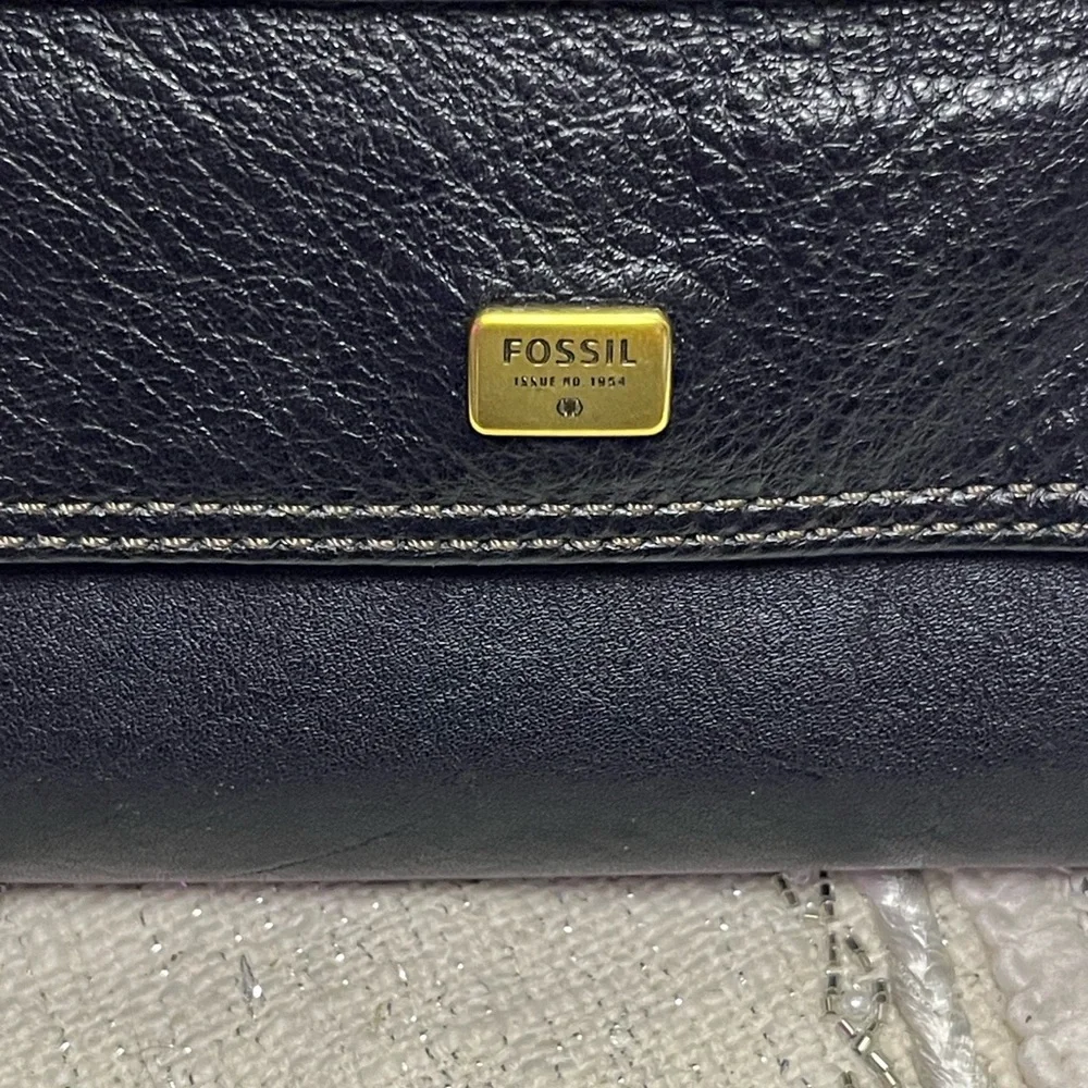 Fossil elegant wallet