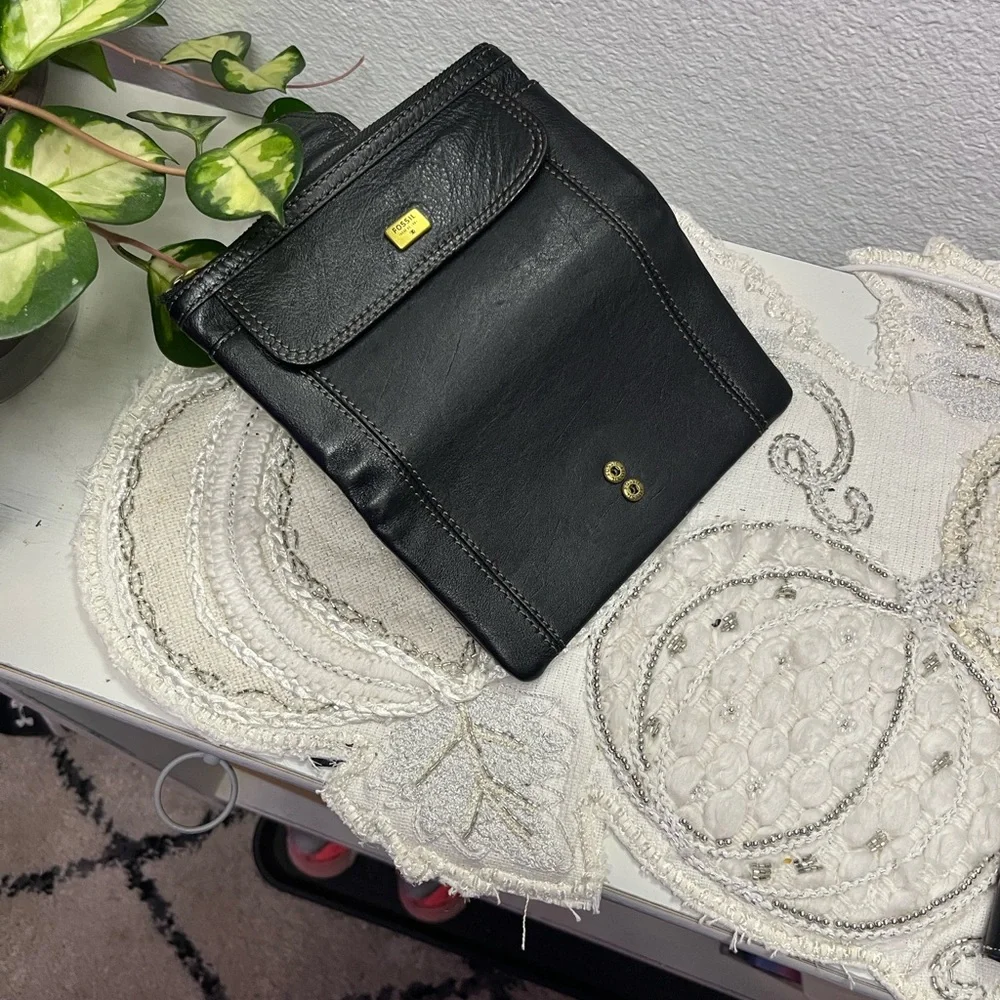 Fossil elegant wallet