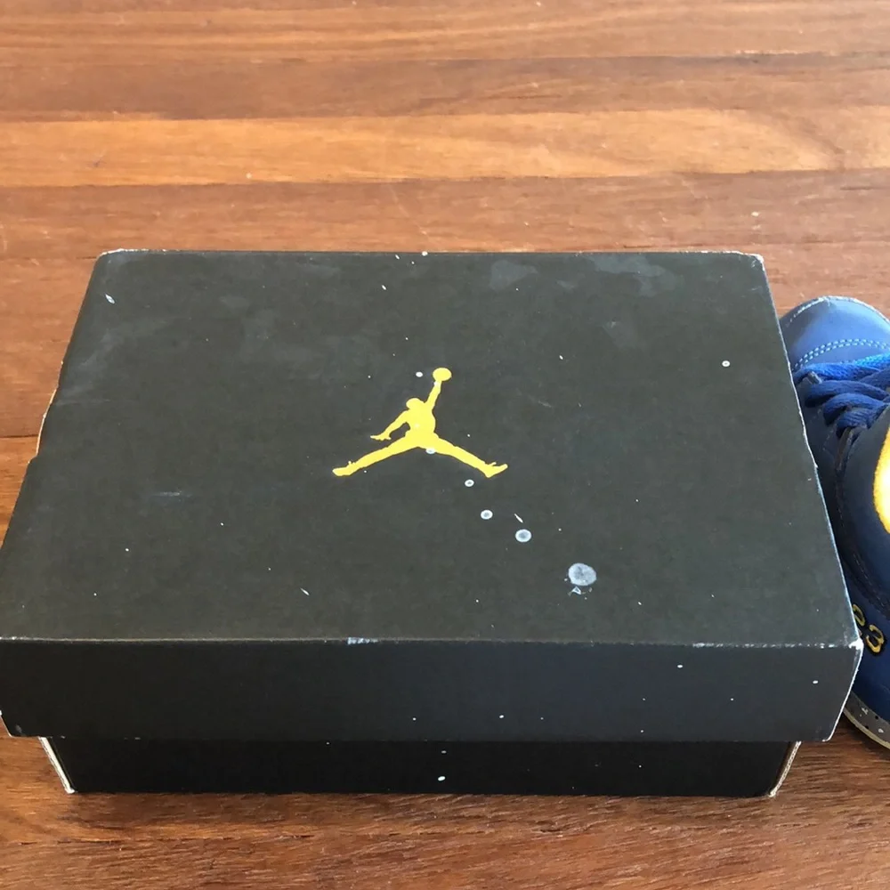 Jordan 💛 air