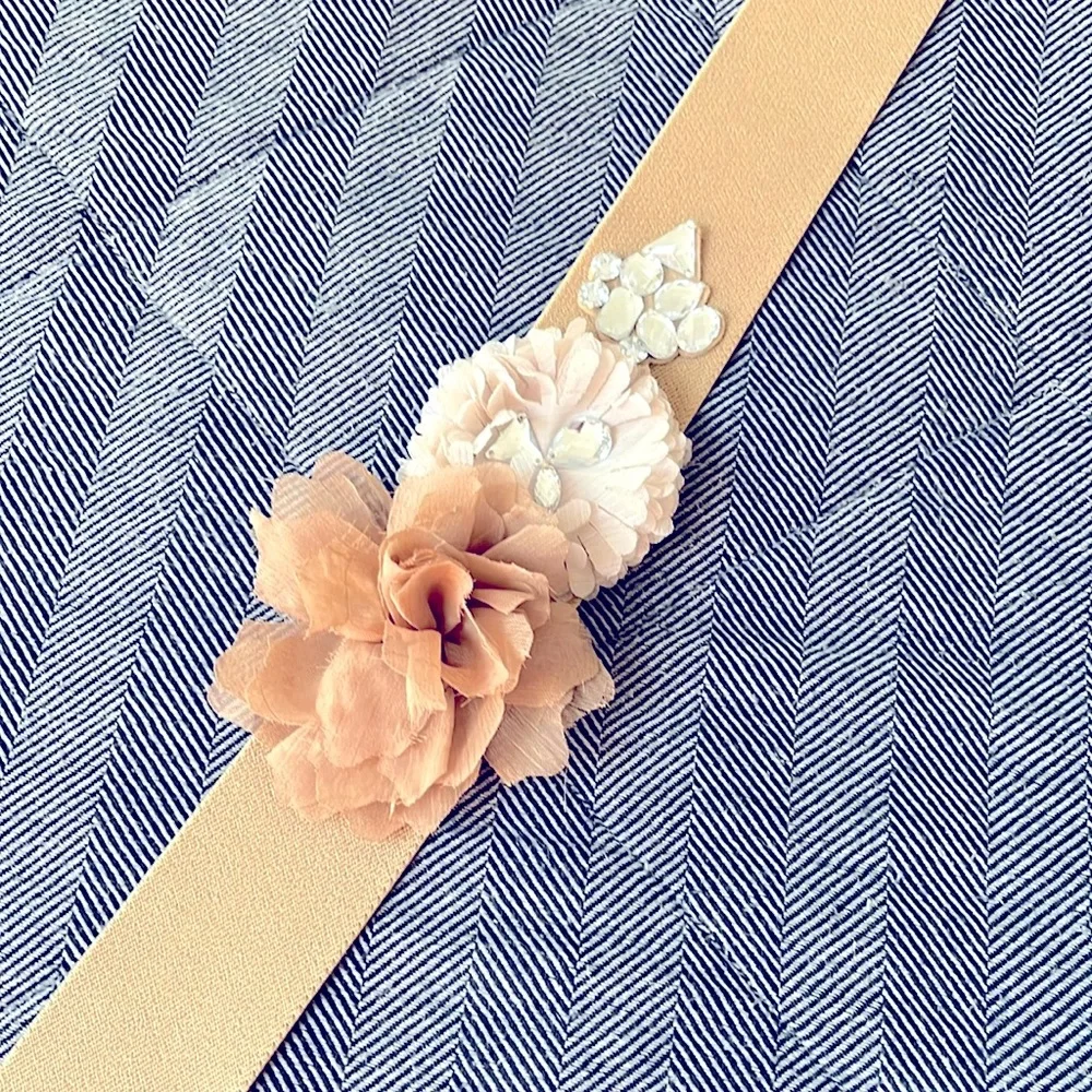 New York & Company snap closure