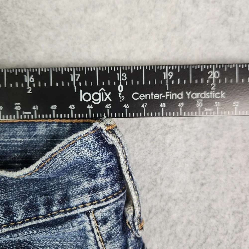 Levis levi 569