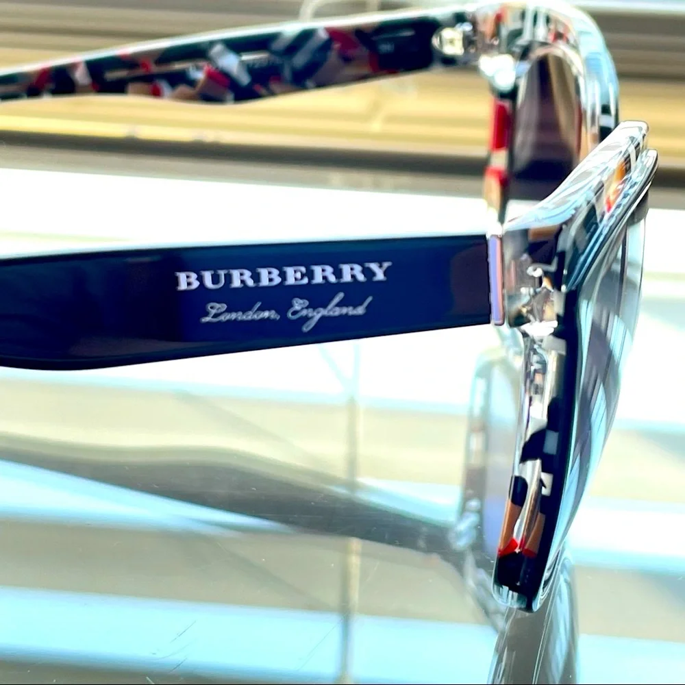 NWT Burberry Sunglasses