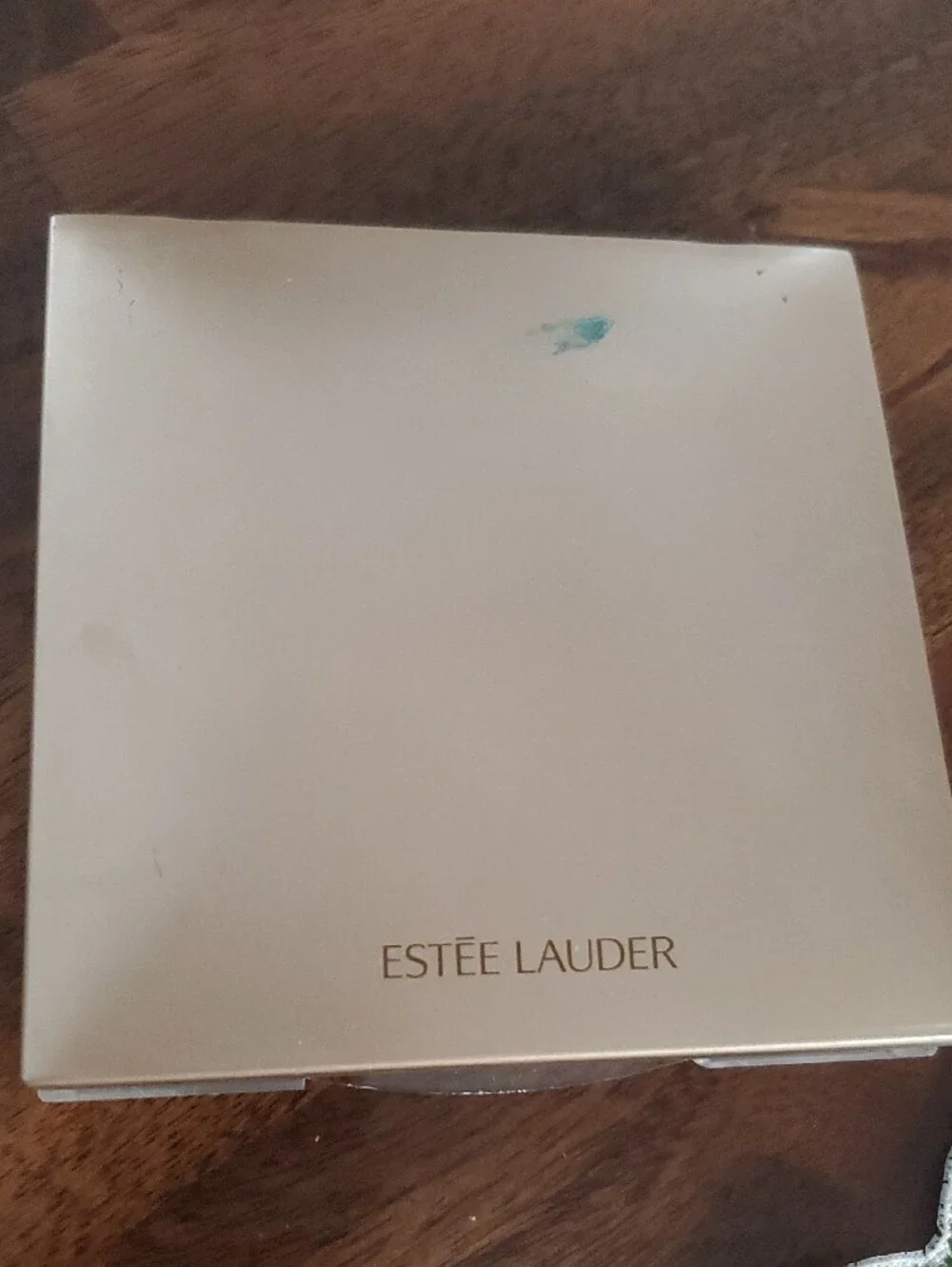 Estee Lauder compact palette