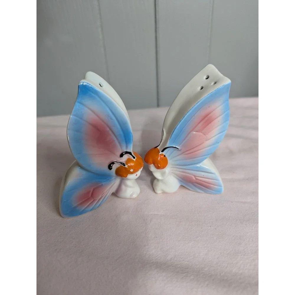 Beautiful‎ BUTTERFLY Pixie people pair Salt and Pepper shakers