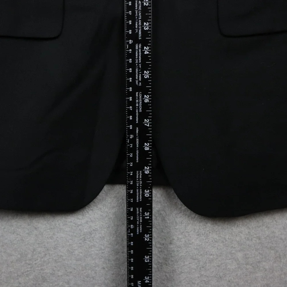 Geoffrey Beene be clothing out