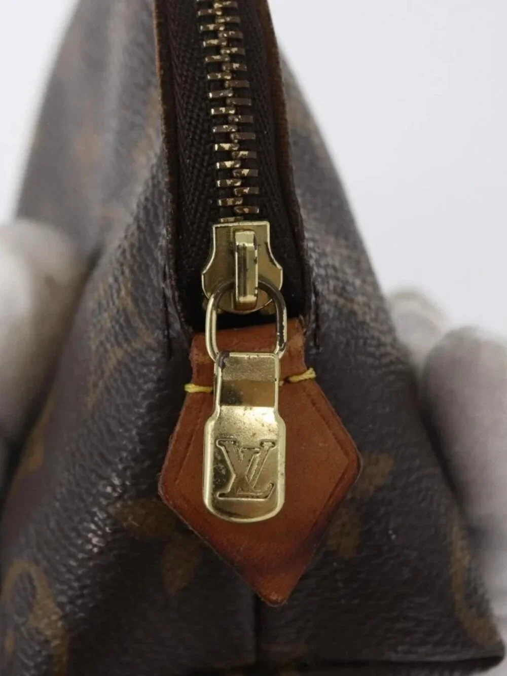 LOUIS VUITTON Monogram Pochette Cosmetic PM Pouch M43998 LV Auth 172493