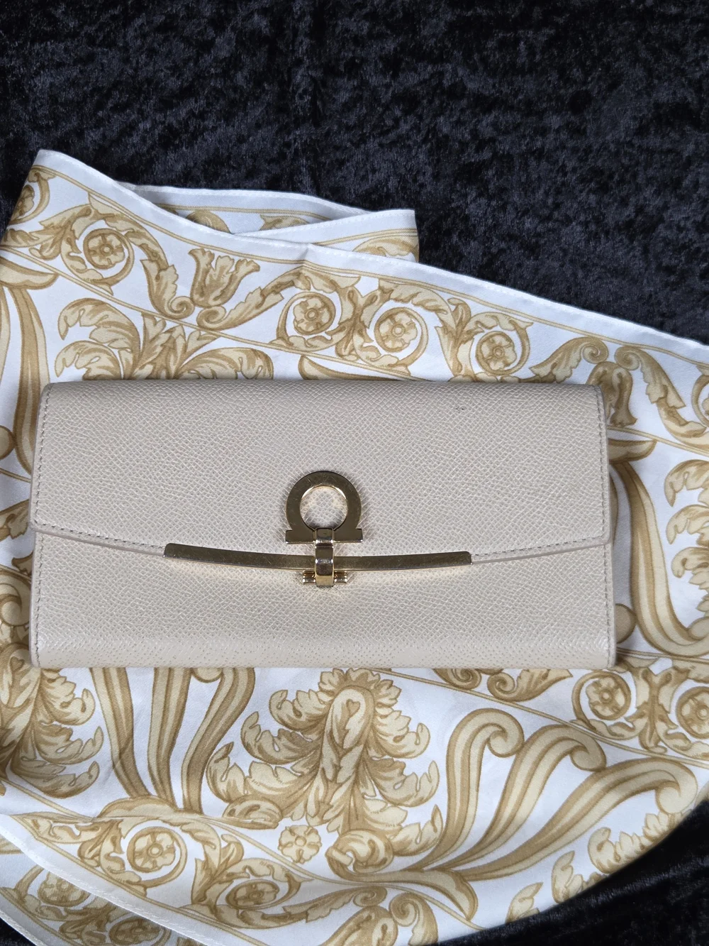 Salvatore Ferragamo authentic salvatore