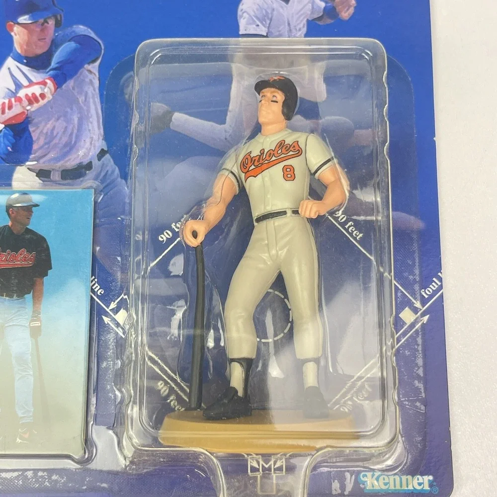 CAL RIPKEN JR Baltimore Orioles Starting Lineup SLU 1998 MLB Figure and Card