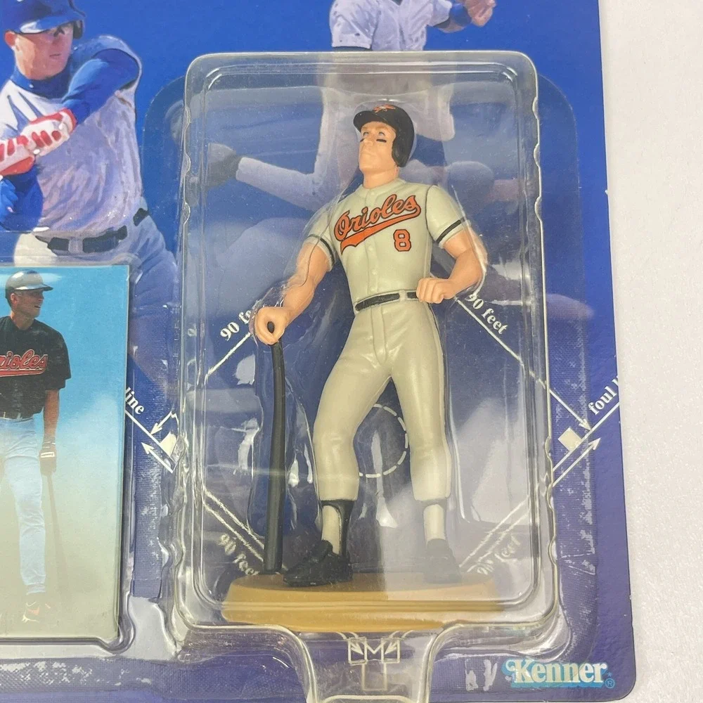 CAL RIPKEN JR Baltimore Orioles Starting Lineup SLU 1998 MLB Figure and Card