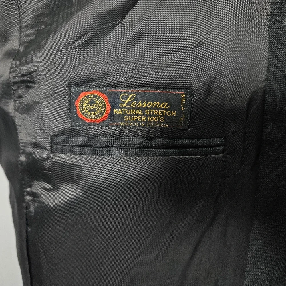 Pronto Uomo before completing
