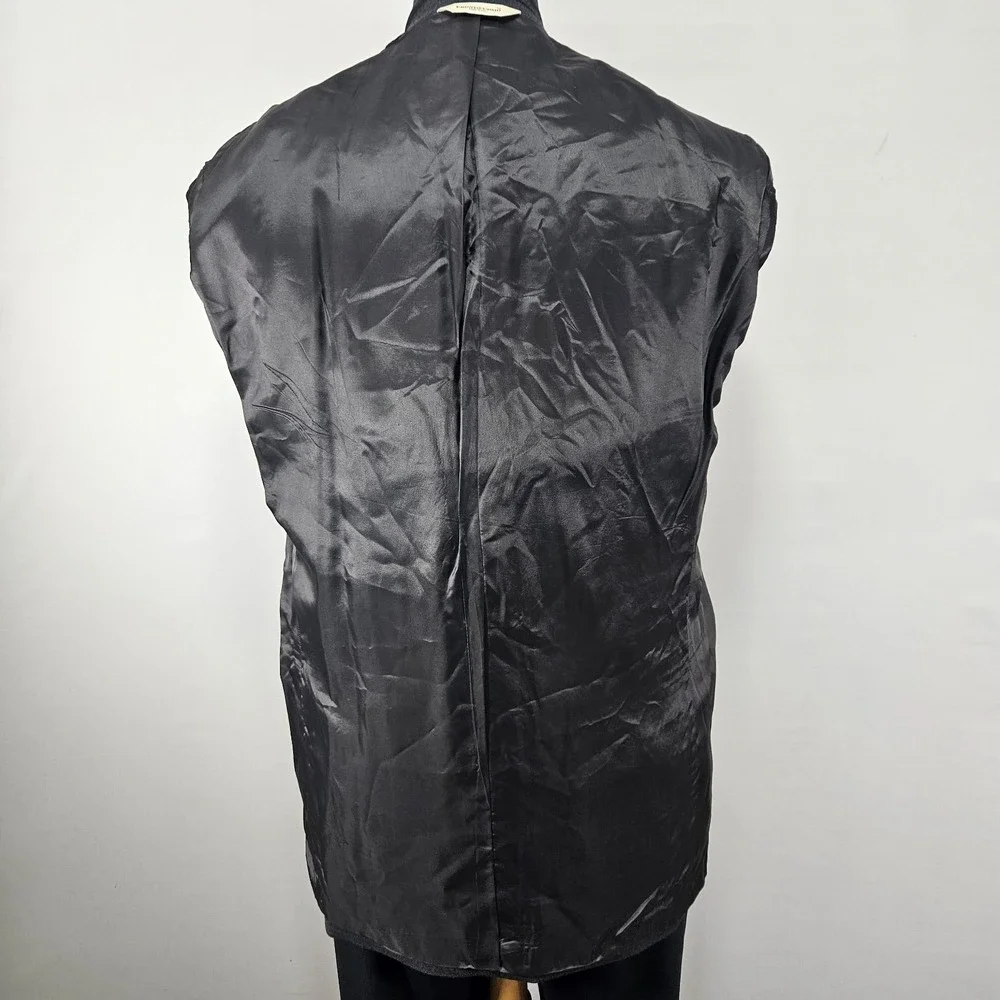 Pronto Uomo before completing