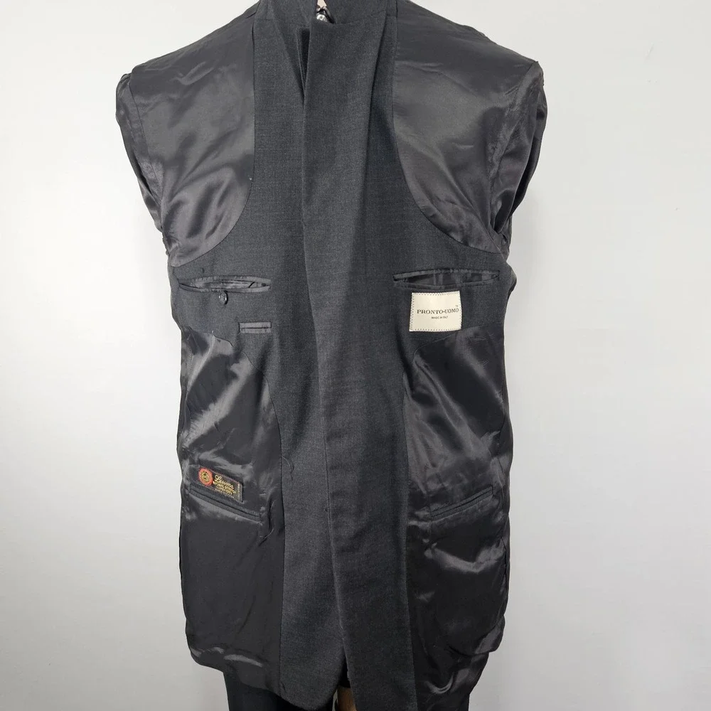 Pronto Uomo before completing