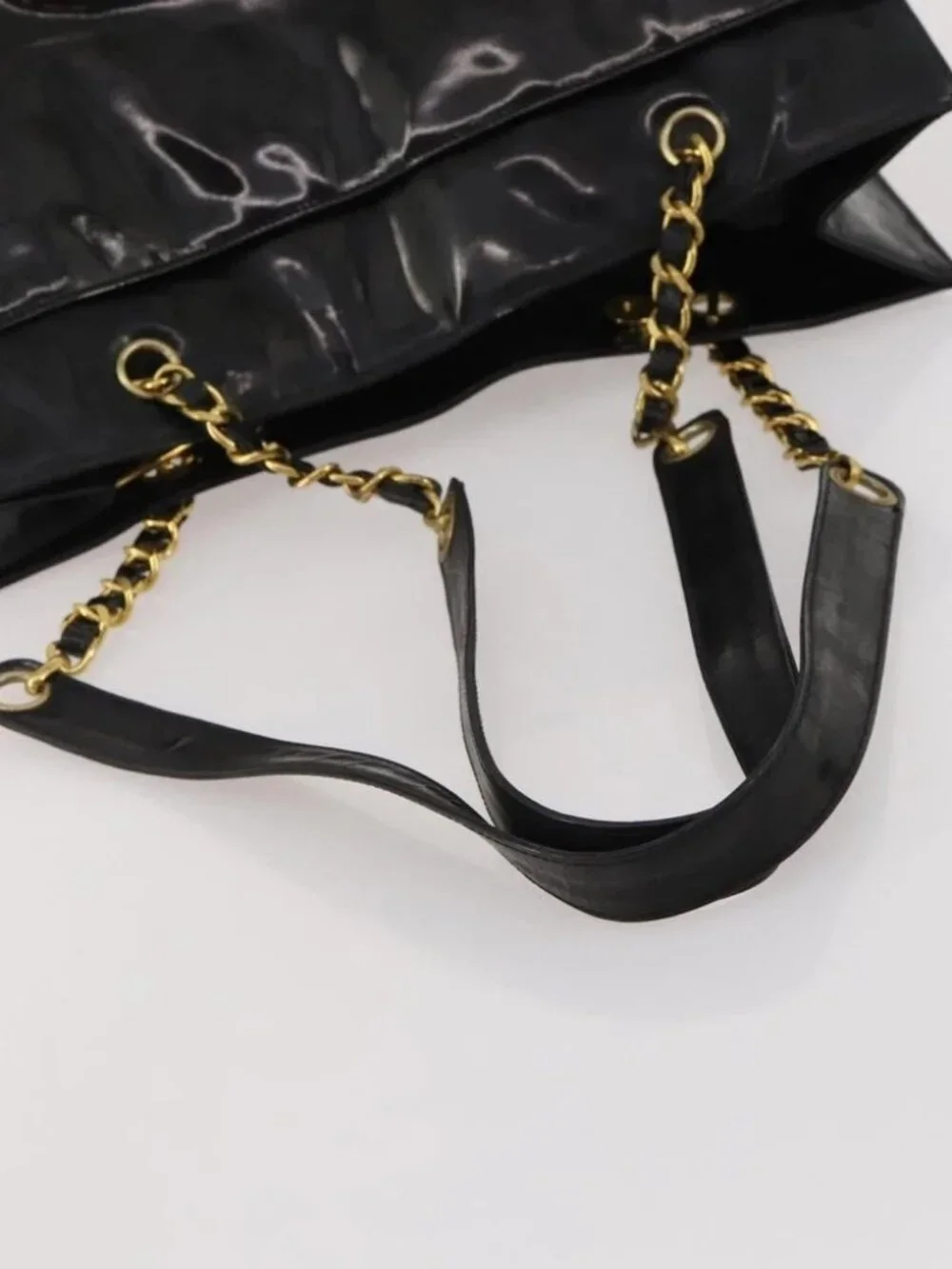CHANEL brand	chanel color	black