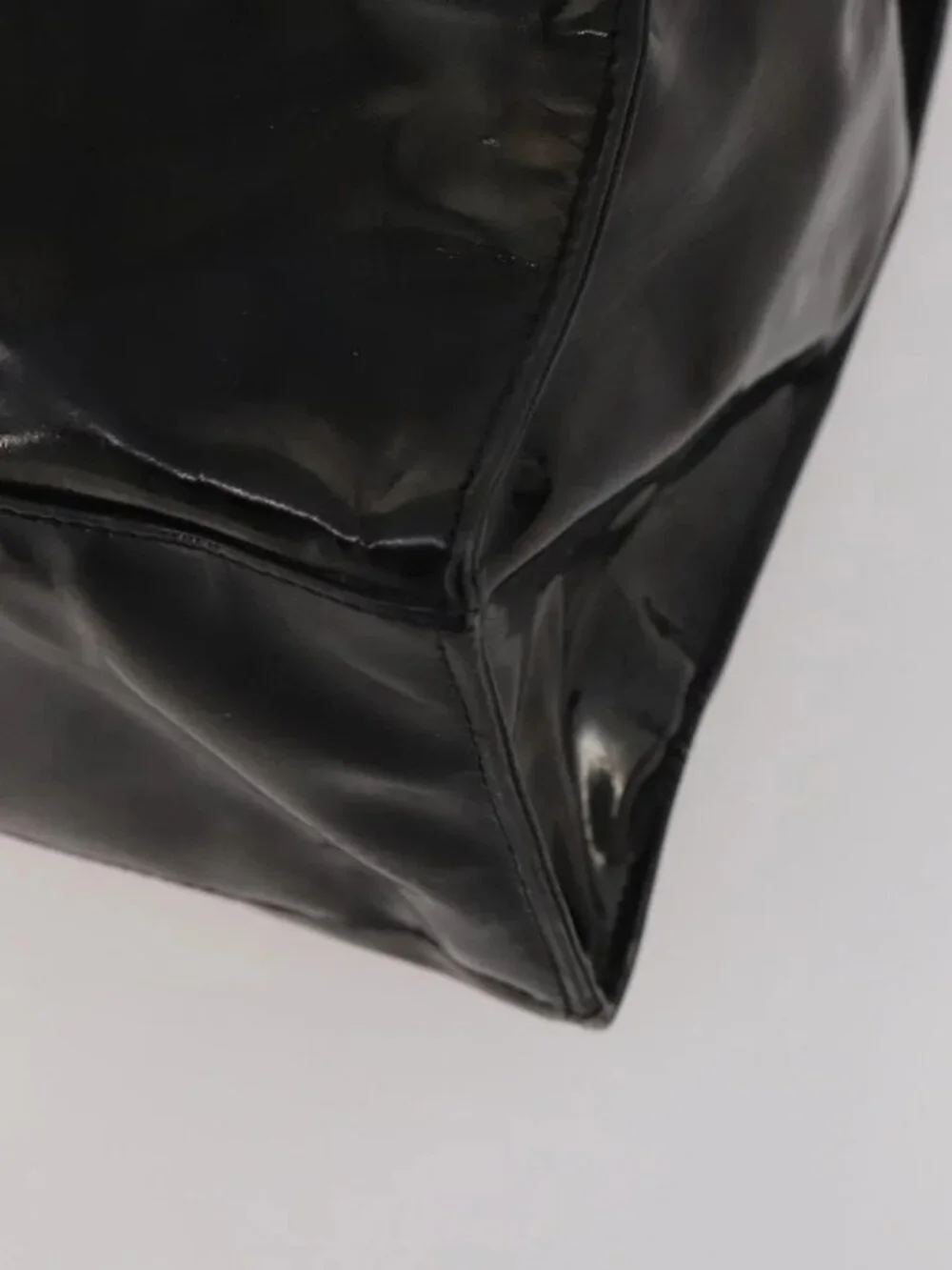 CHANEL brand	chanel color	black