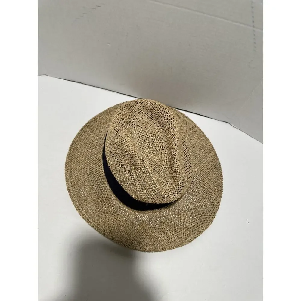 Unbranded straw safari