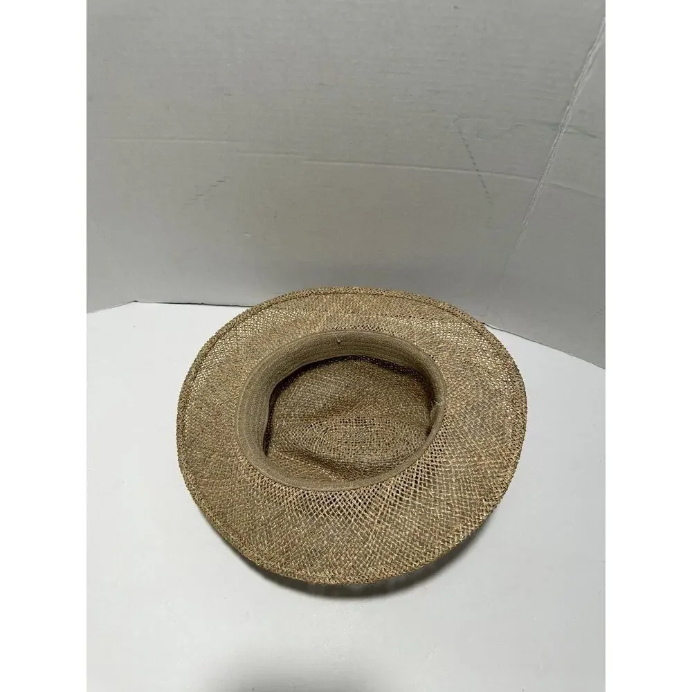 Unbranded straw safari
