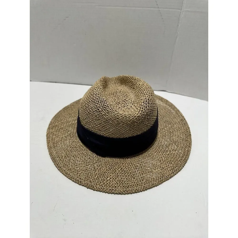 Unbranded straw safari