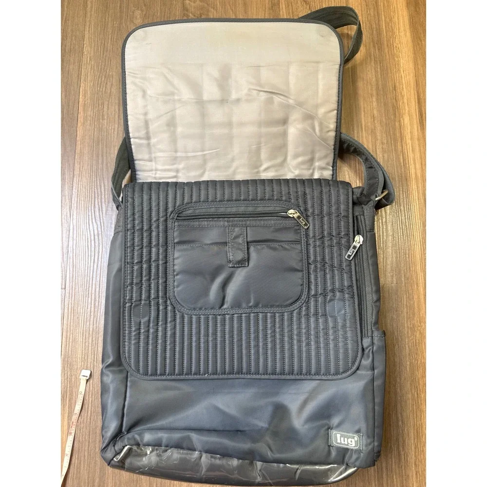 lug crossbody messenger