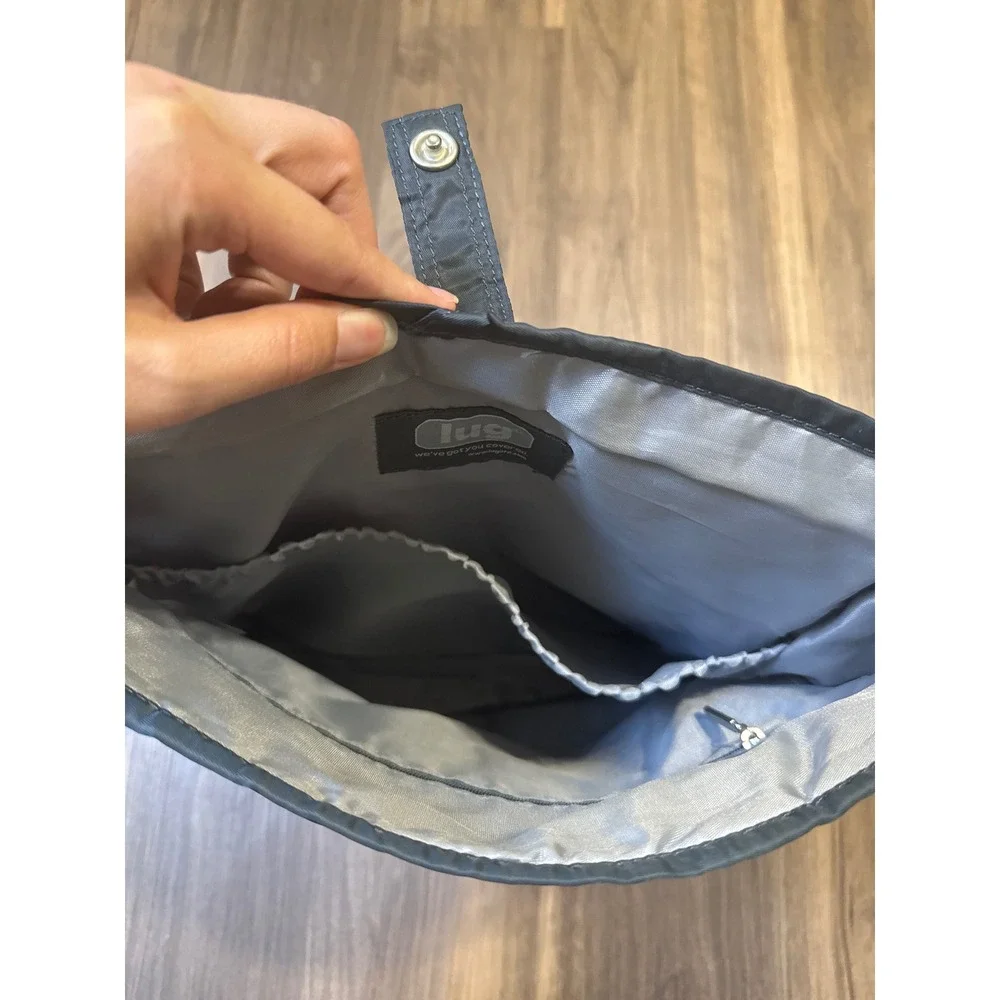 lug crossbody messenger