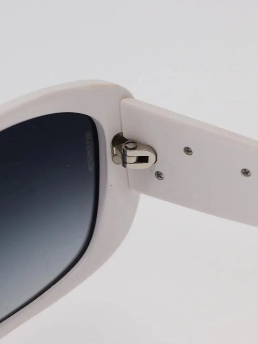 CHANEL brand	chanel color	white