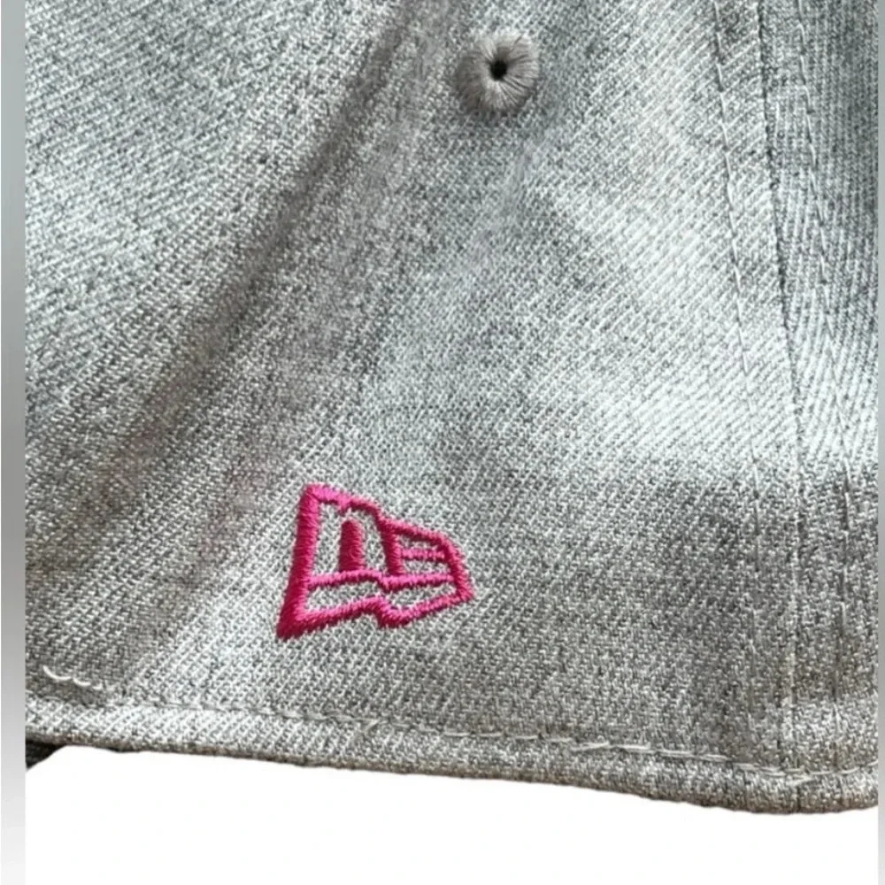 New Era pink features