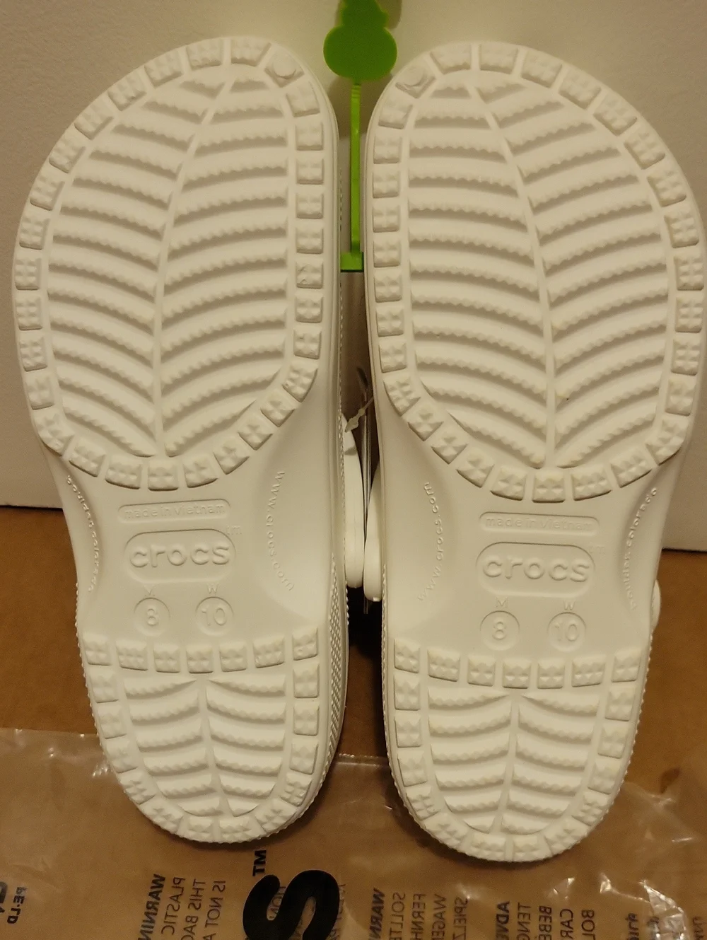 CROCS nwt unisex