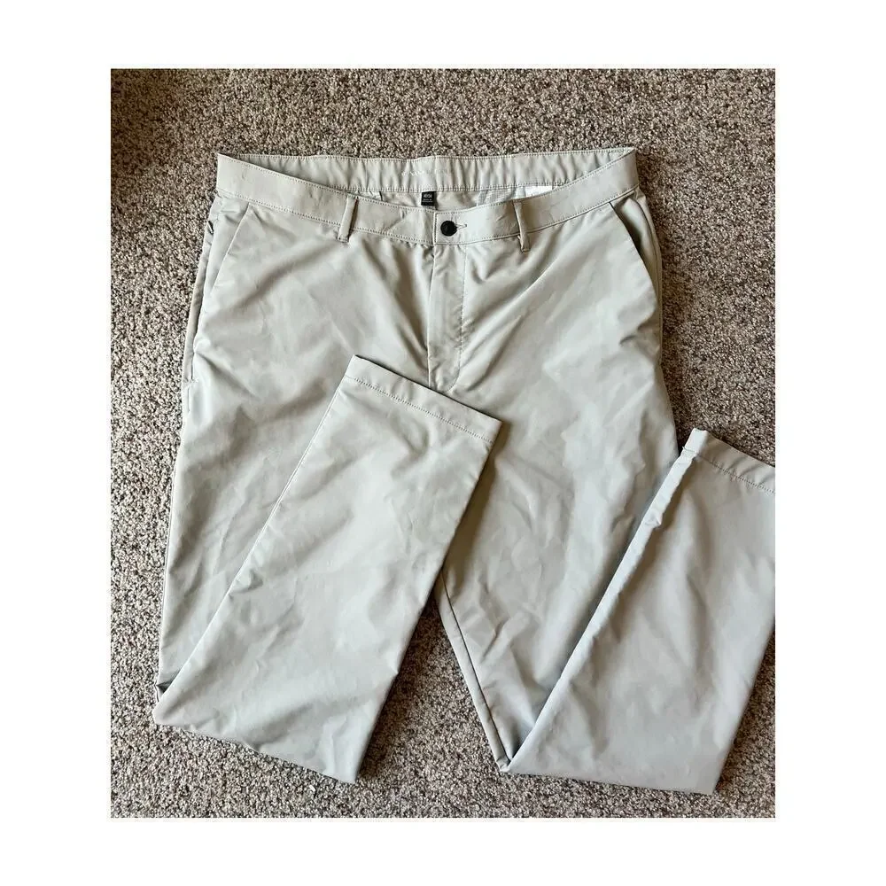 Banana Republic features banana